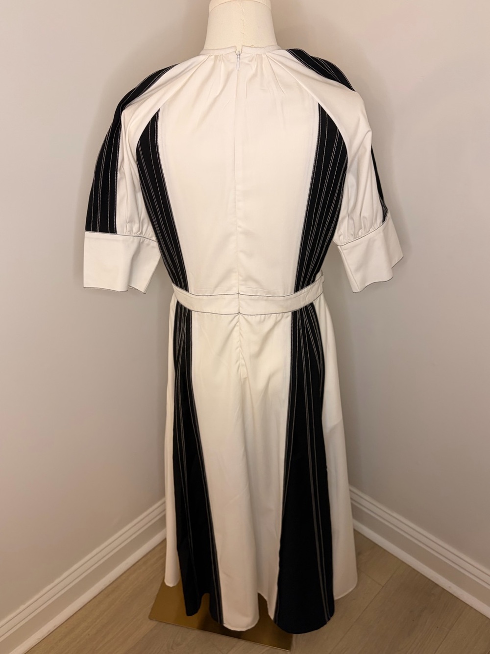 Lovebirds Cinched Colorblock A-Line Black & White Dress Size XS - Picture 8 of 13